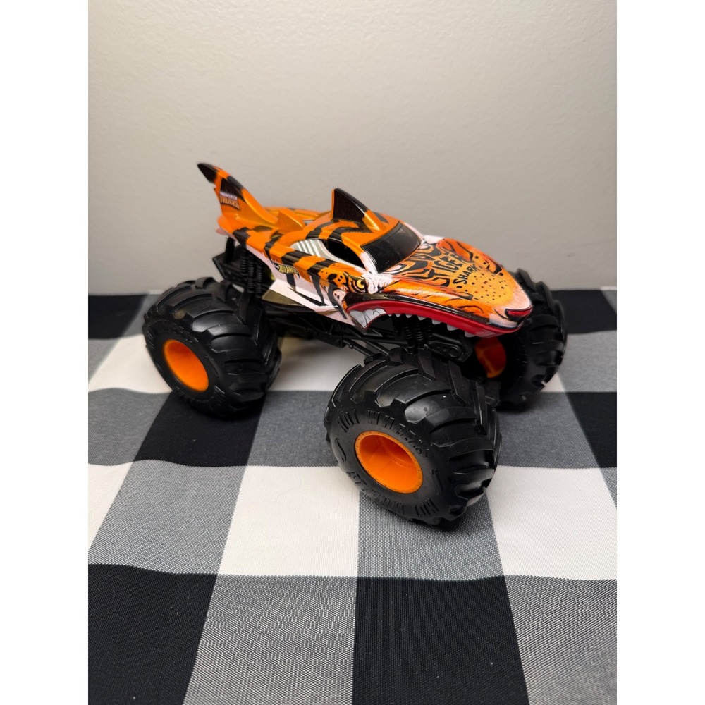 Hot Wheels Monster Trucks Tiger Shark 1:24 Scale Die-Cast Orange Tiger Stripes